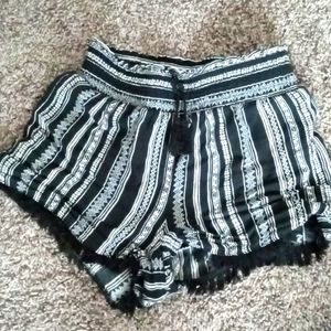 Black and while shorts size 7/8 kids